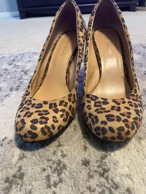 Kelly & Katie Leopard Print Pumps Size 9 | Animal Print Heels